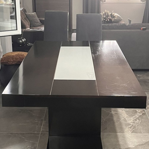 Extendable dining table made of solid wood with glass surface, like new