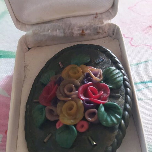 Vintage handmade brooch like new