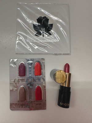 Κραγιόν Lancôme με δείγματα και άρωμα αυτοκόλλητο Diptyque