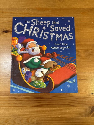 The Sheep That Saved Christmas English Children's Book like new