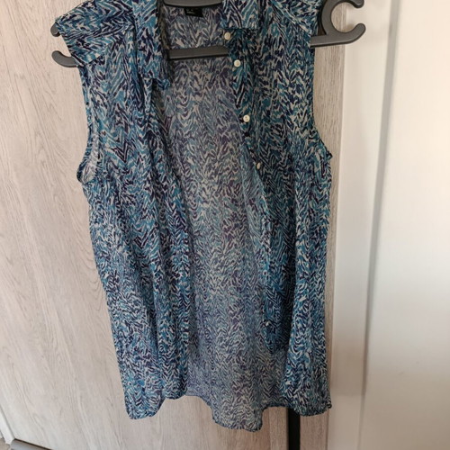 H&M sleeveless sheer shirt multicolor, like new
