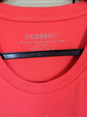 Guess fitted red top, size small