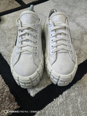 Prada sports shoes used, size 36, white