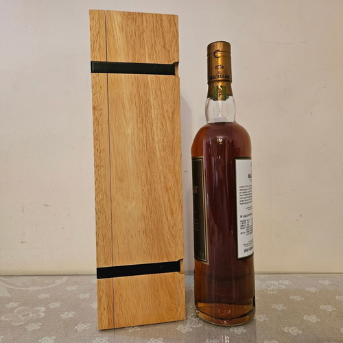 Macallan Edition No1 with wooden box new, Single Malt whisky