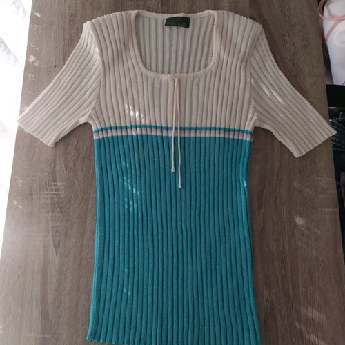 Wool Wear women's blouse used with shoulder pads, one size