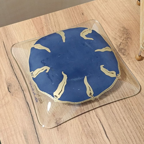 Square glass decorative plate Hilton McConnico like new with golden peppers