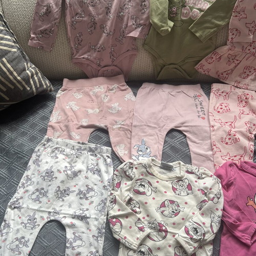 Baby clothing lot size 80/12 months like new