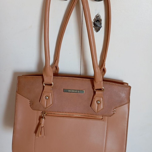 Nora's camel handbag, 32×26×13 cm