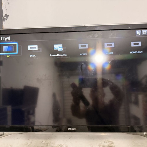 Samsung 32" Smart TV LED UE32F4500AW used, screen issue
