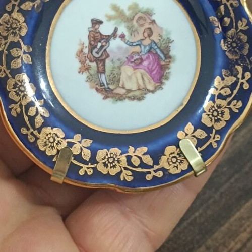 Vintage Limoges porcelain decorative plates set of 2 like new