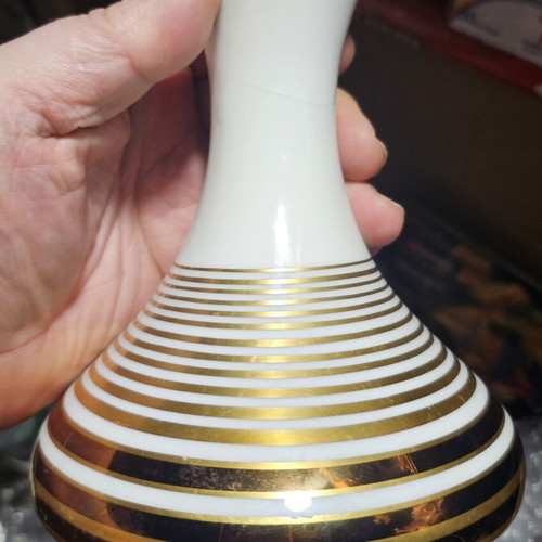 Weimar vase used with crack