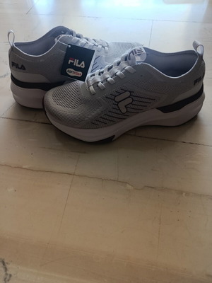 Fila Soft Foam Athletic Shoes new, size 38, white and purple