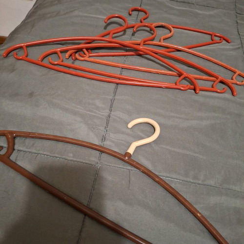 Plastic hangers used, pack of 10 pieces