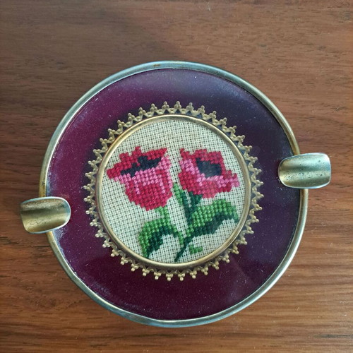 Vintage decorative items from the 1950s used, set of 3 with embroidery