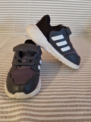 Adidas kids shoes used, size 22