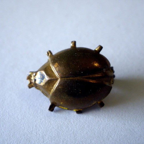 Vintage women's pins used, brown and gold colors