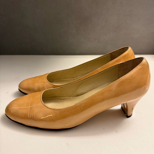 Handmade pumps like new, beige, size 38 Dialektos