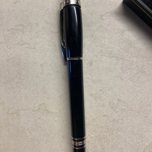 Montblanc pen like new with box