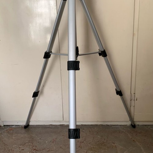 Tripod for level used