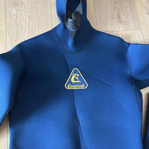 Cressisub 5mm diving suit like new