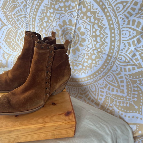 Castori-style ankle boots used, tan color