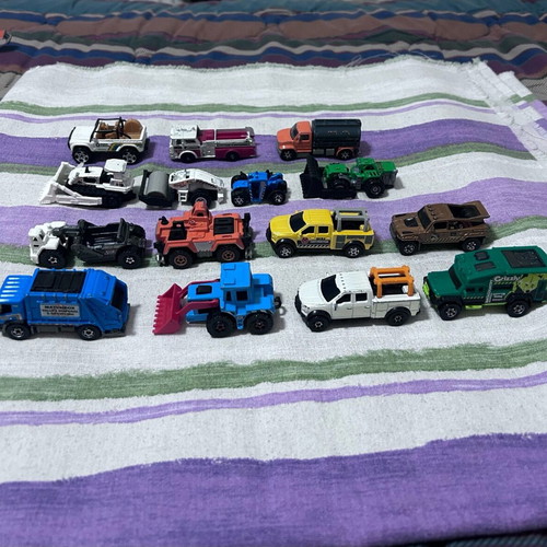 Matchbox cars used, pack of 15
