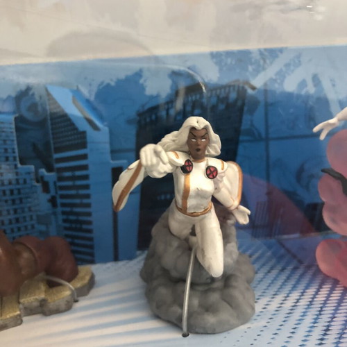 X-Men Figurine Playset Disney Store with 7 Figures New