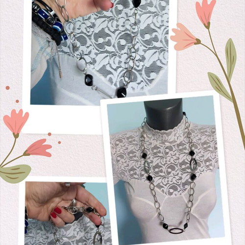 Necklaces and chokers like new, set of 4 pieces