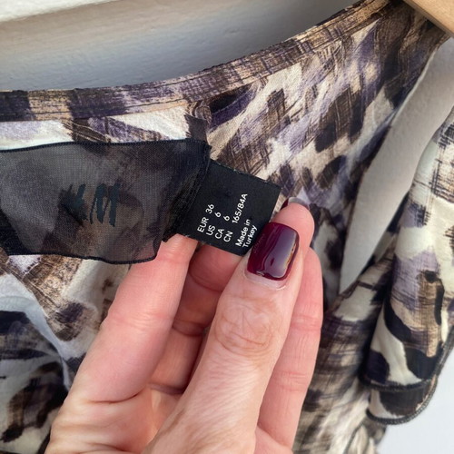 H&M dress small leopard like new