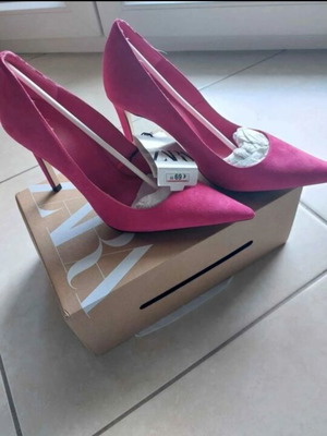 Zara pumps new, pink suede size 38