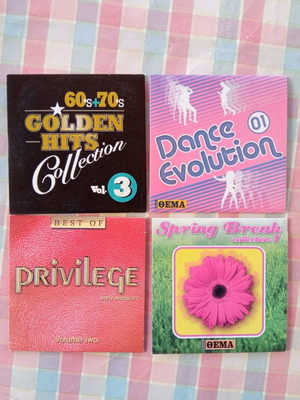 CDs pack of 4 with vintage songs like new