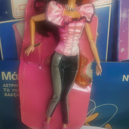 Barbie Fashionistas Raquelle 2011 like new, collectible doll