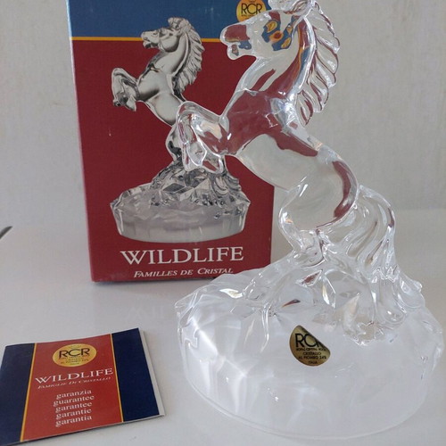 Crystal decorative horse in like new condition