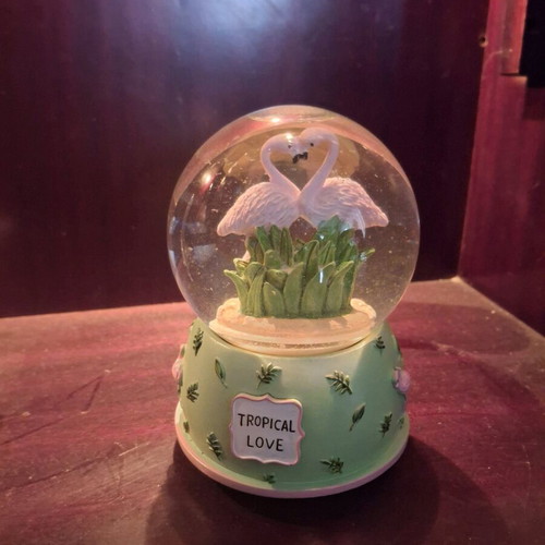 Decorative wind-up snow globes like new with unicorn and flamingo 16 cm