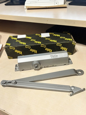 Yale 2000 Size 2002 door closer, regular arm, made in USA