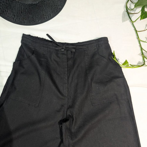 Black linen pants like new, size S/M, wide leg