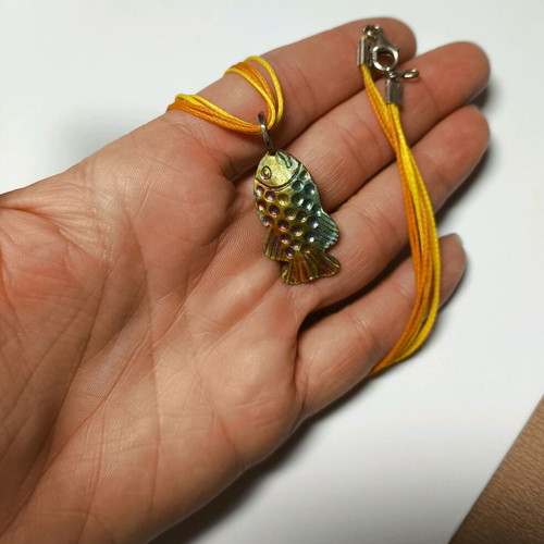 Silver 925 necklace new, fish design with waxed cord