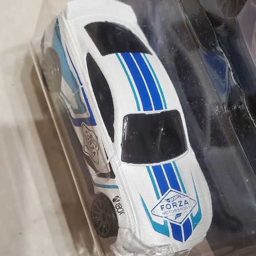 Hot Wheels Forza 2019 Ford Mustang like new