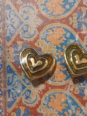 Earrings with clip like new