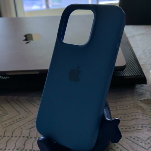 iPhone 15 Pro 256GB Blue with Apple case