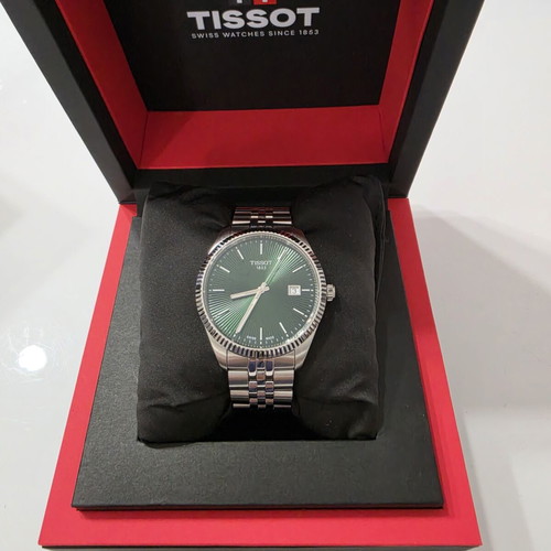 Tissot Ballade 40mm wristwatch like new, quartz, silver