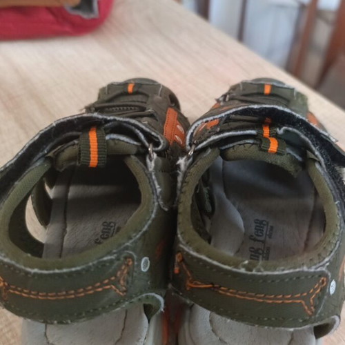 Boys' sandals size 26 used, good condition