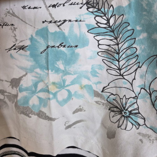 Women's blouse like new, size XXXL, white and blue