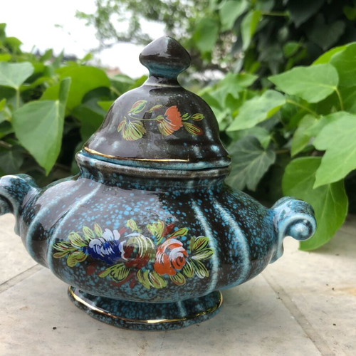 Vintage porcelain sugar bowl like new, Italian with floral designs