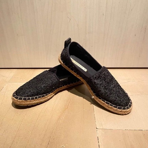 Zara espadrilles with embroidery and black rhinestones like new, size 38.5