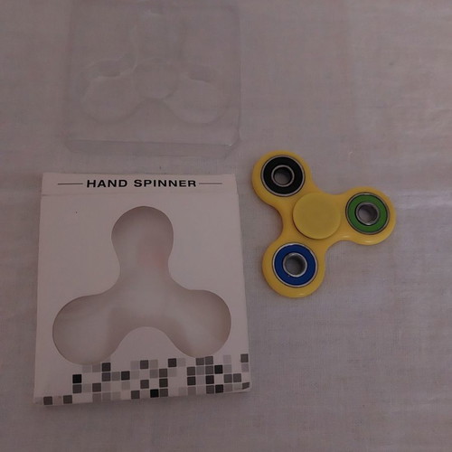 Spinner in yellow color new