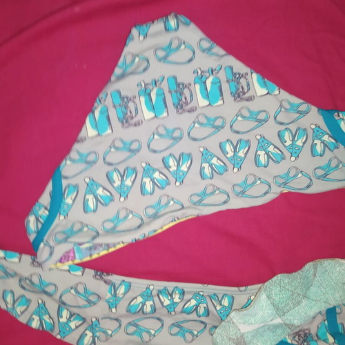 Maaji women's swimsuit reversible, polymorphic, like new, multicolor