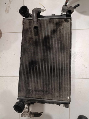 Golf 5 TSI radiators like new, pack of 3 with two valves