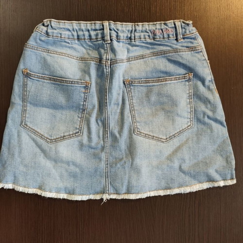 Zara Girls denim skirt light wash, like new, size 13/14, 164cm