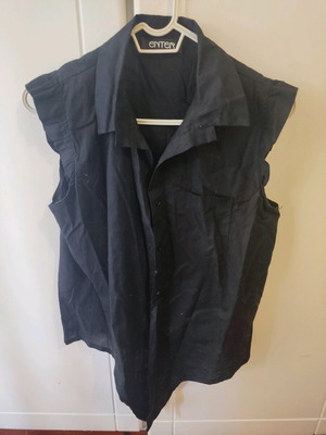 Sleeveless shirt like new, summer style, size M